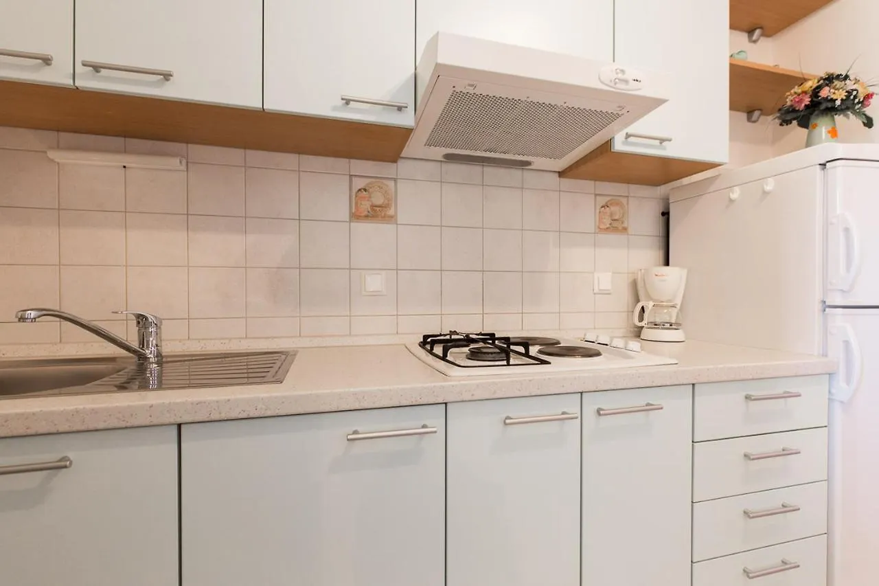 Apartment Apartmani Manzoni Punat Kroatien