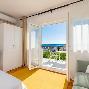 Apartment Point Of View, Punat