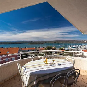 Apartment Paradiso, Punat